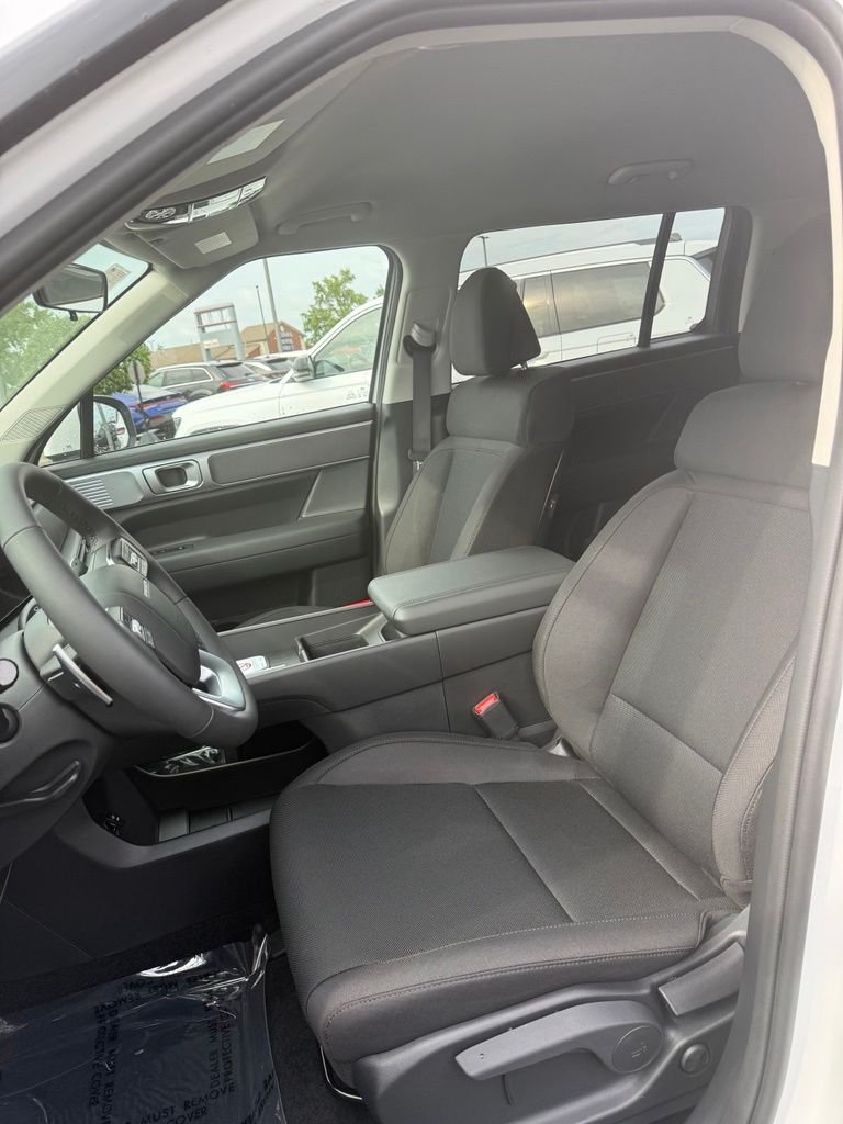 New 2027 Serenity White Hyundai SE AWD image 4