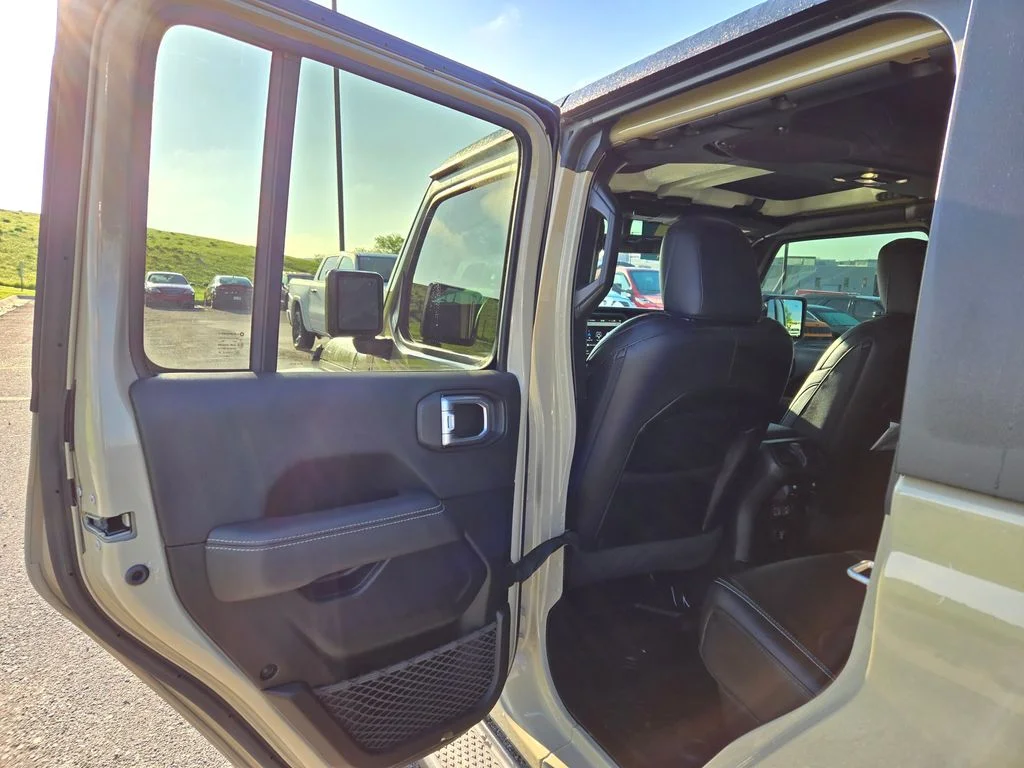 Used 2020 Beige Jeep Overland image 28