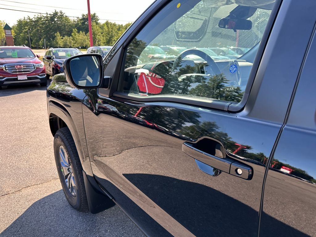 New 2026 Super Black Nissan Crew Cab SV image 11