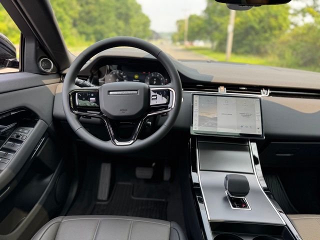 New 2026 Tribeca Blue Land Rover S image 13