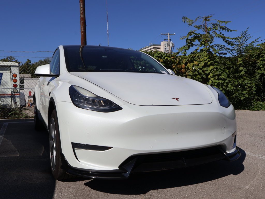 Used 2020 Tesla Model Y Long Range with VIN 5YJYGDEEXLF058116 for sale in Kansas City
