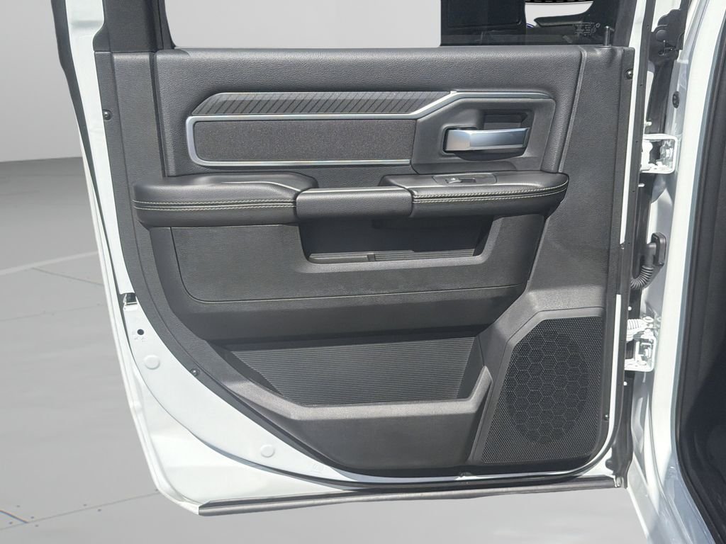 New 2026 White Ram Big Horn image 11