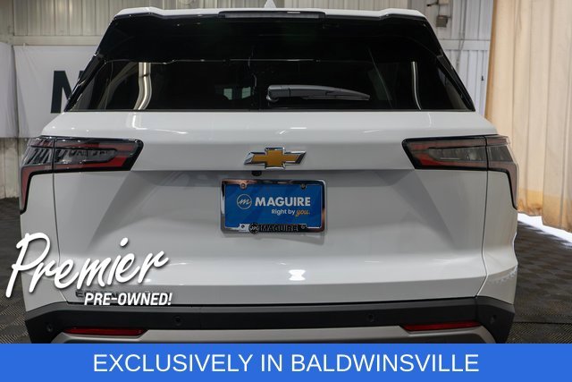 Used 2027 White Chevrolet LT image 6