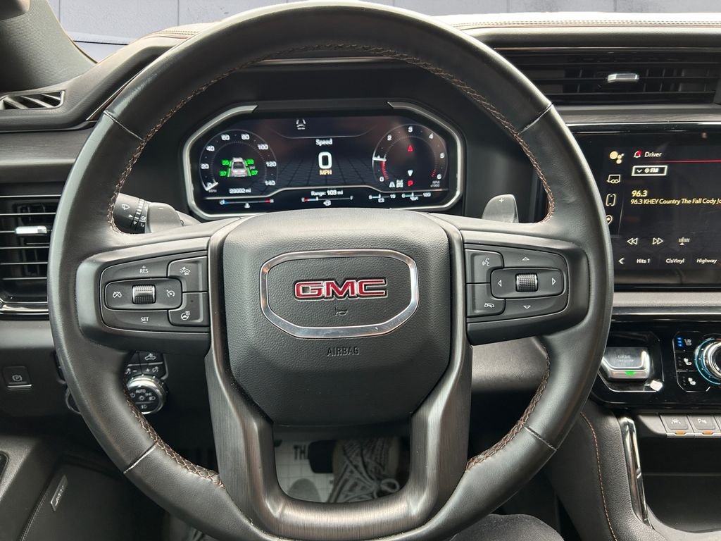Used 2023 White GMC AT4 image 9