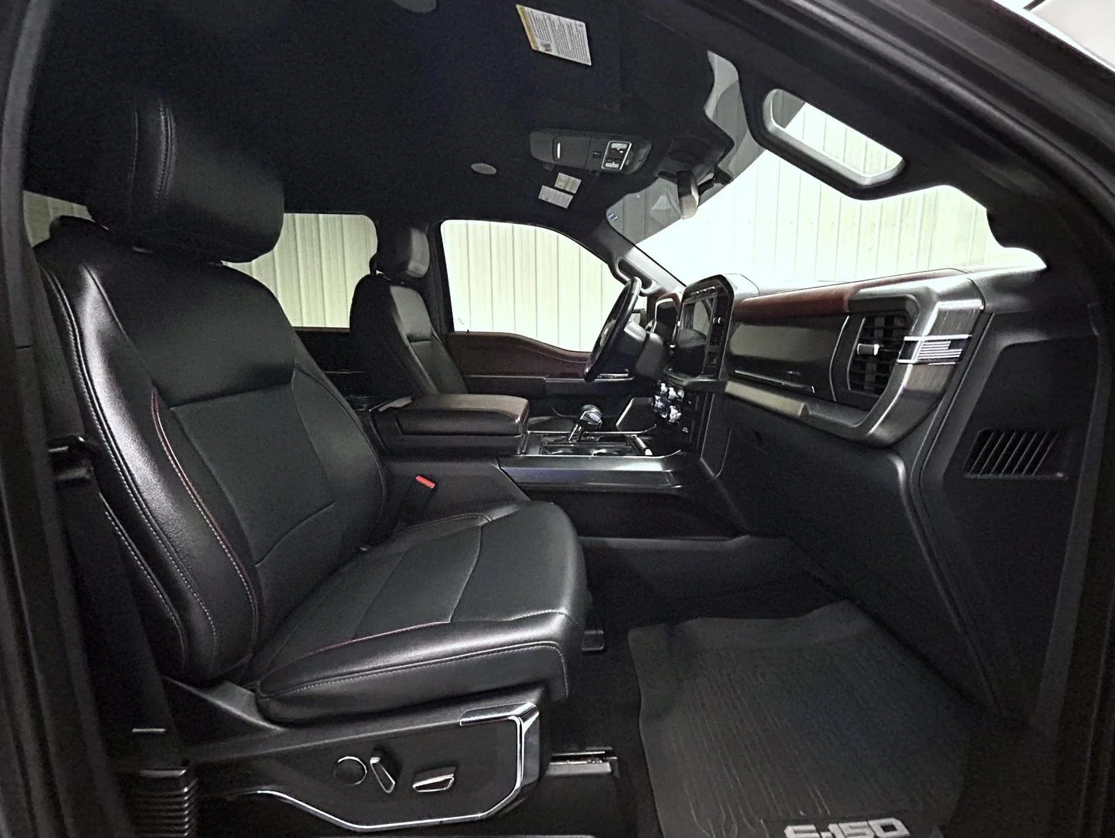 Used 2023 Gray Ford Lariat image 15