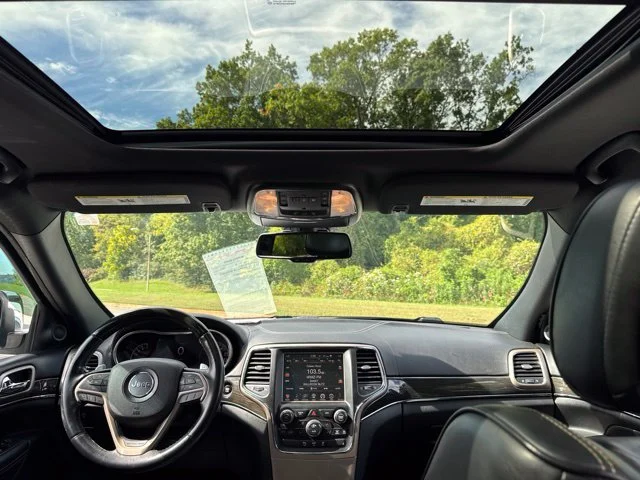 Used 2015 White Jeep Overland image 13