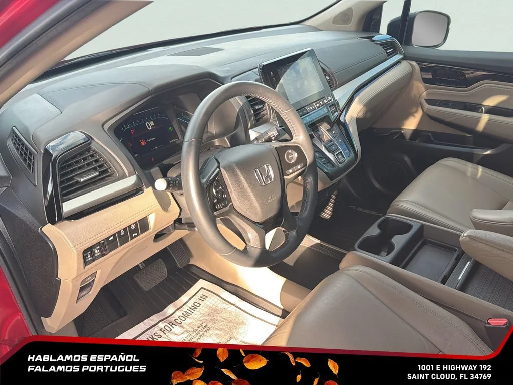 Used 2023 Red Honda Touring image 16