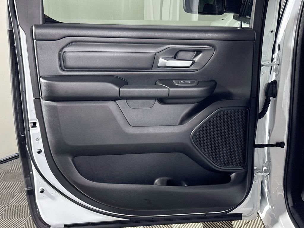 New 2026 Bright White Clear-Coat Exterior Paint RAM  image 18