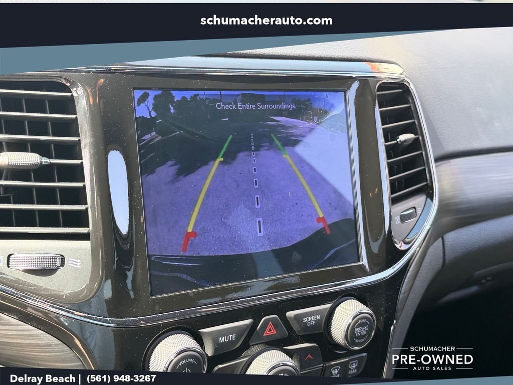 Used 2021 Black Jeep Laredo X image 19