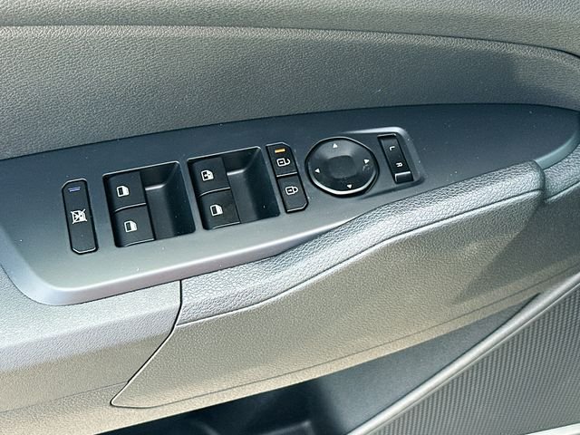 Used 2026 Steel Gray Kia LX image 17