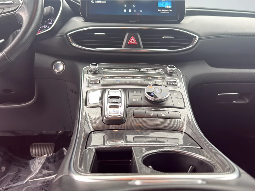 Used 2023 White Hyundai SEL image 19