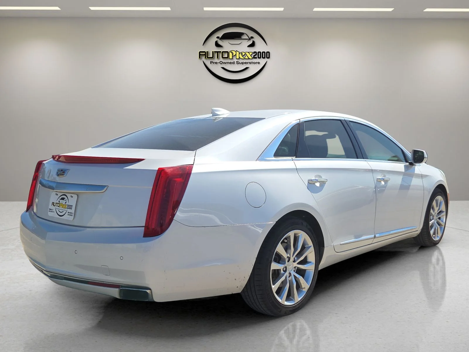 Used 2016 White Cadillac Luxury image 7