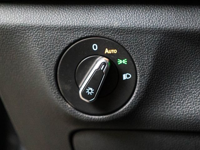 2025 Volkswagen Jetta Sport - Photo 18