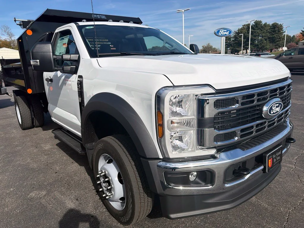 New 2027 Oxford White Ford F-550® XL image 7