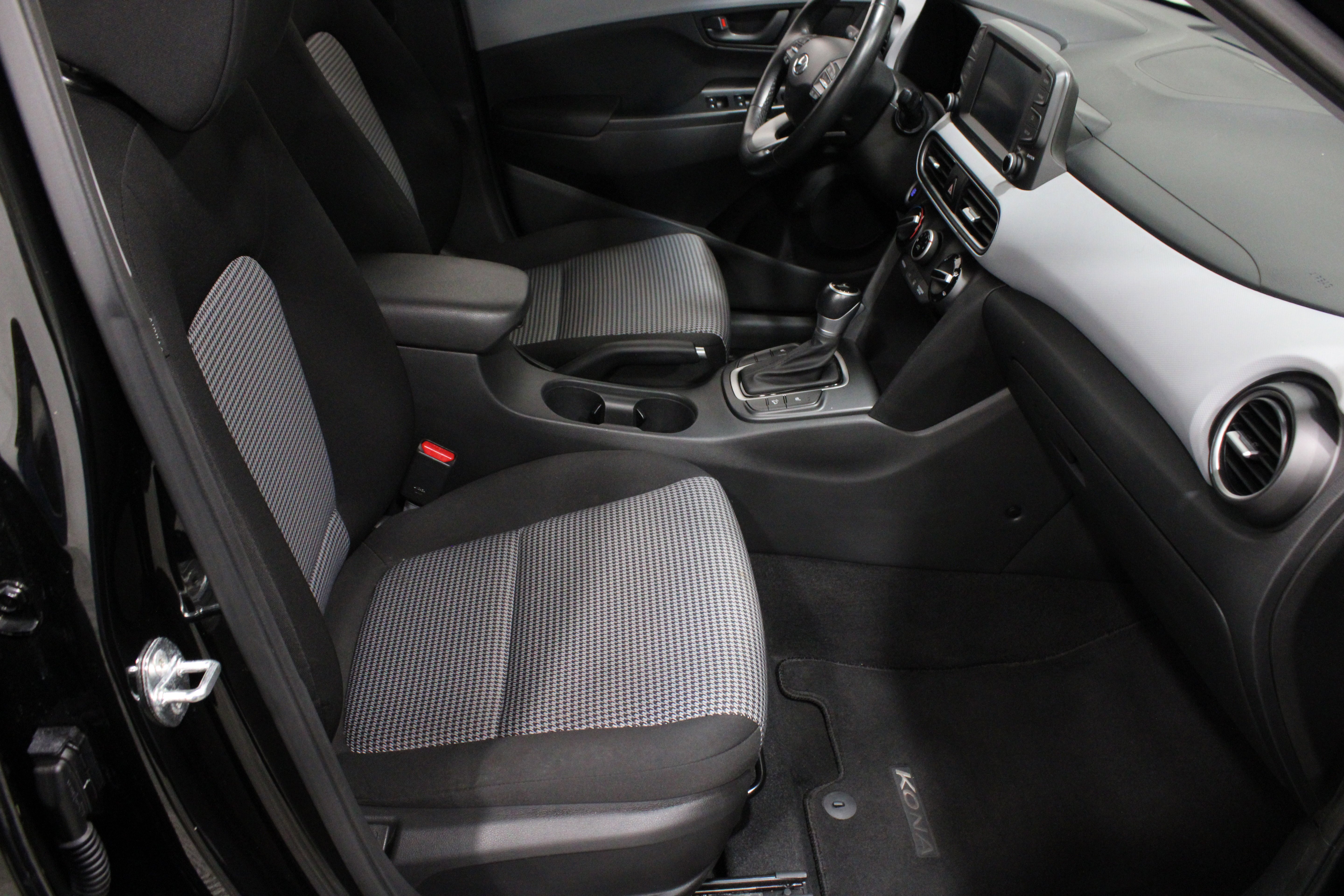 Used 2021 Ultra Black Hyundai SEL image 24