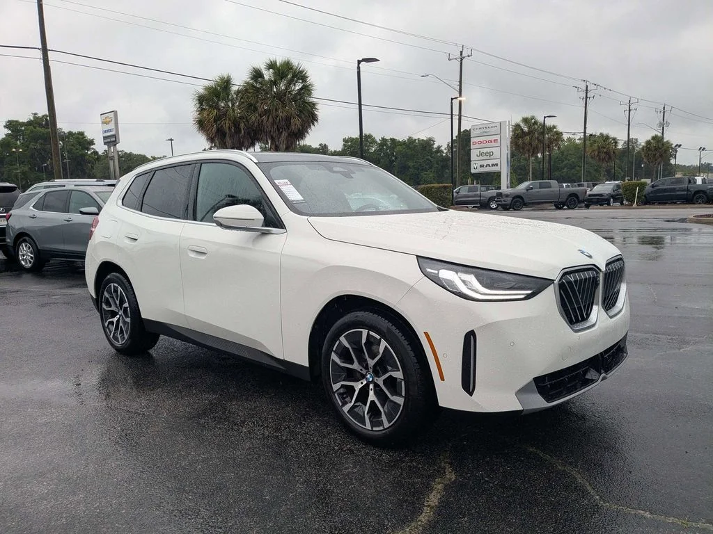 2026 BMW X3 30 XDRIVE's photo