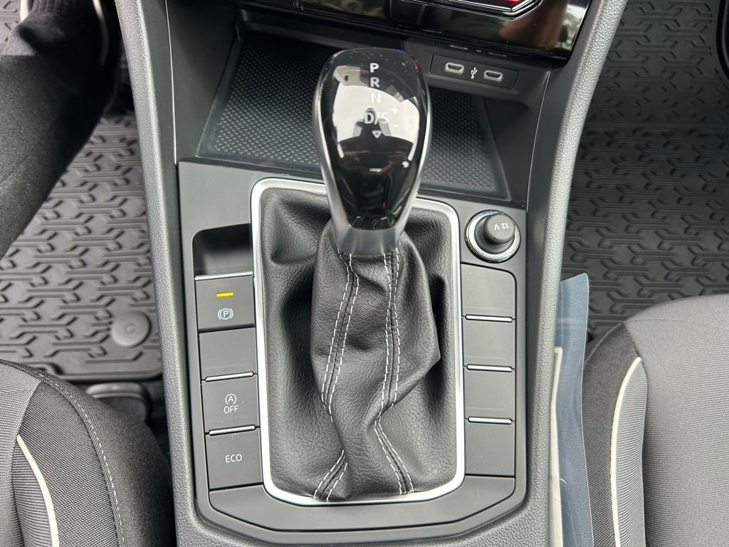 New 2026 Black Volkswagen 1.5T Sport image 34