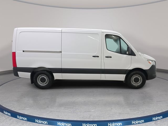 Used 2024 White Mercedes-Benz Cargo 144 WB image 5
