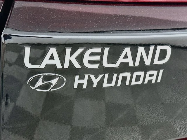 New 2027 Black Hyundai SE image 23