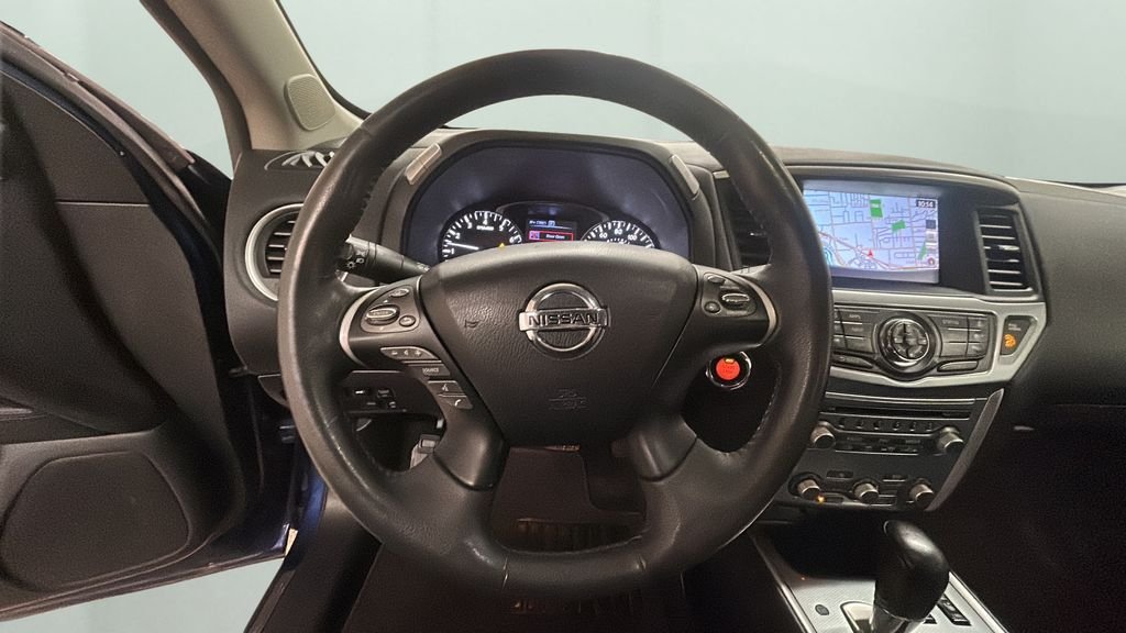 Used 2017 Blue Nissan SL image 12