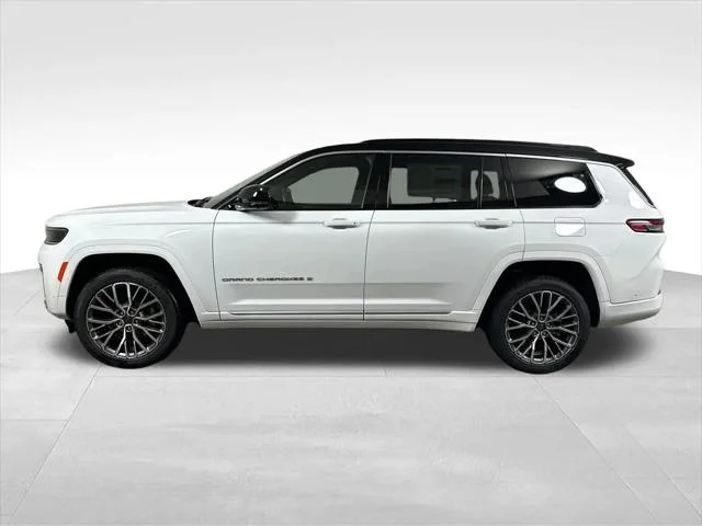 New 2026 Bright White Clear-Coat Exterior Paint Jeep Summit image 5