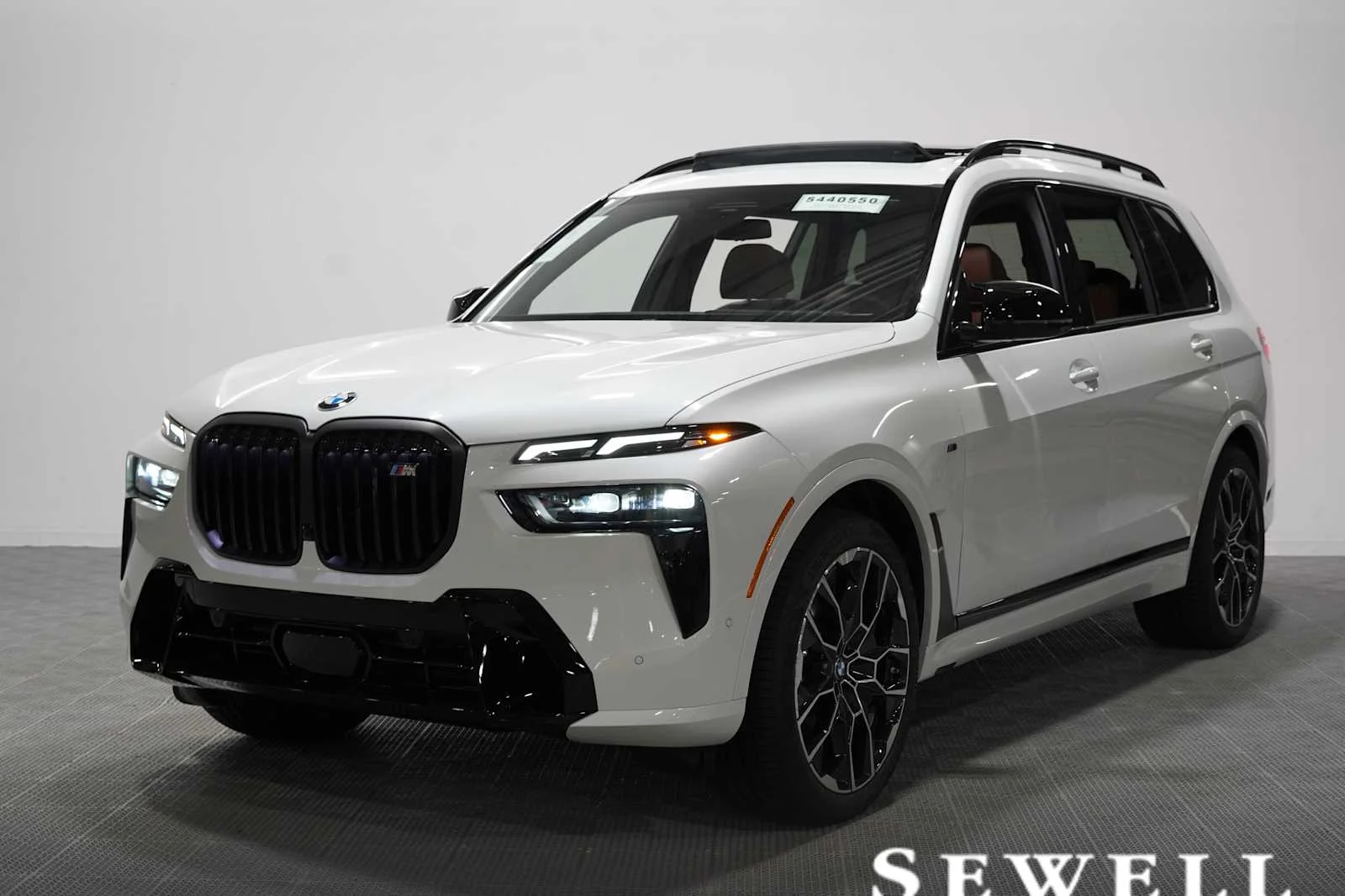 2027 BMW X7 M60i