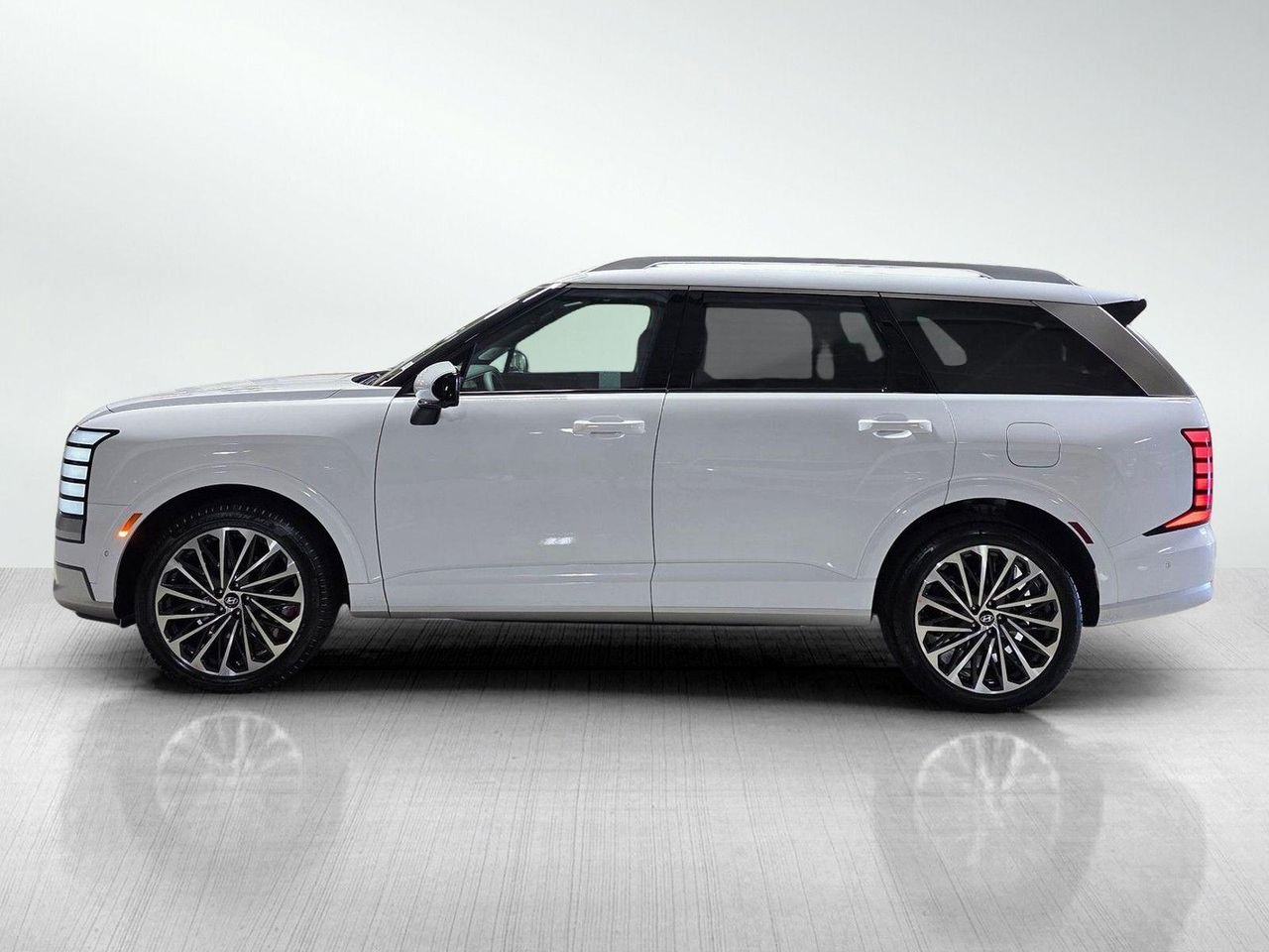 New 2026 Creamy White Pearl Hyundai Calligraphy image 4