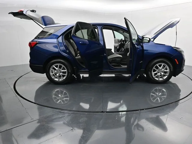 Used 2022 Blue Chevrolet LS image 41