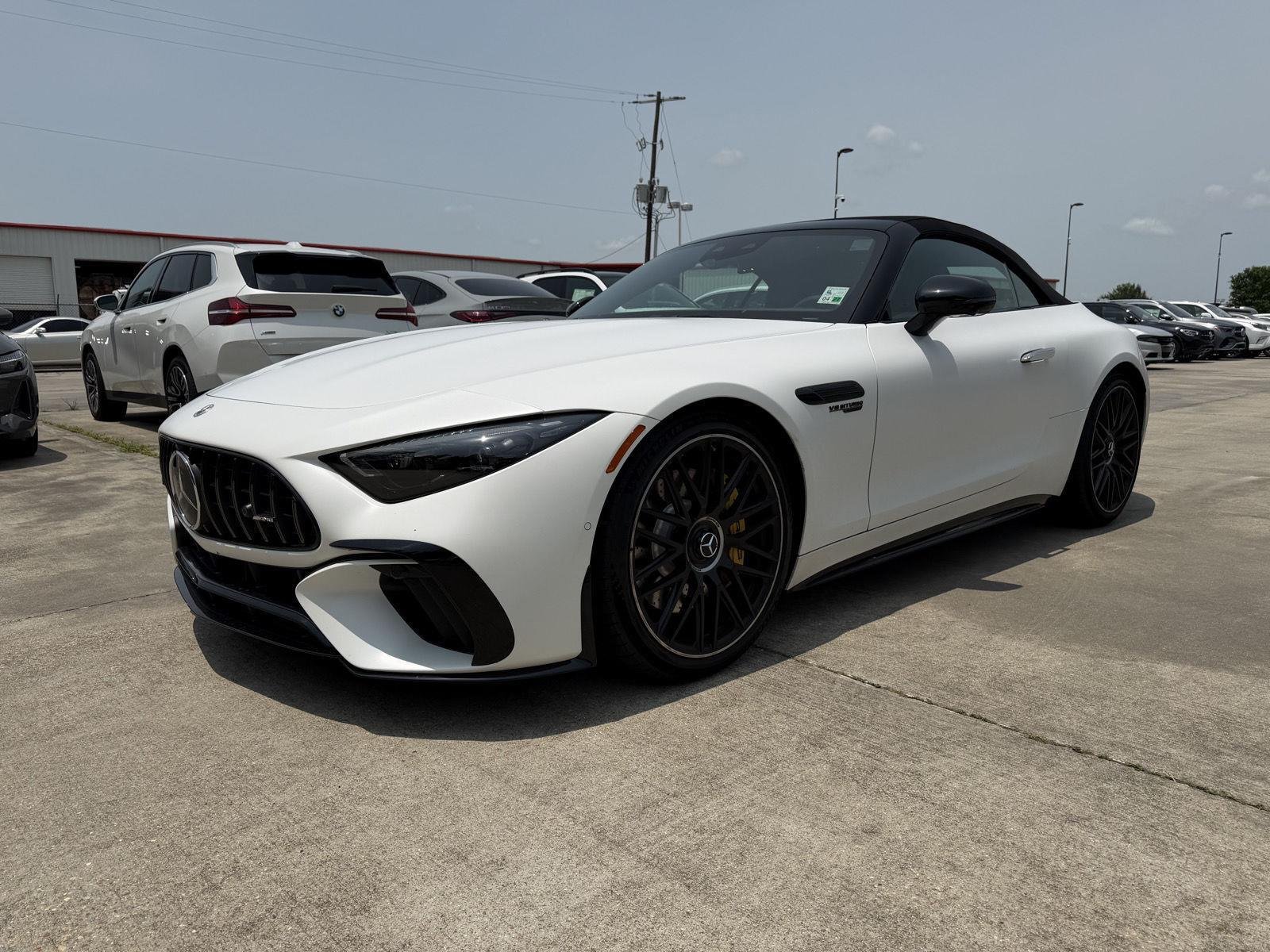 Certified Used 2022 MANUFAKTUR Moonlight White Magno Mercedes-Benz AMG® SL 63 image 3