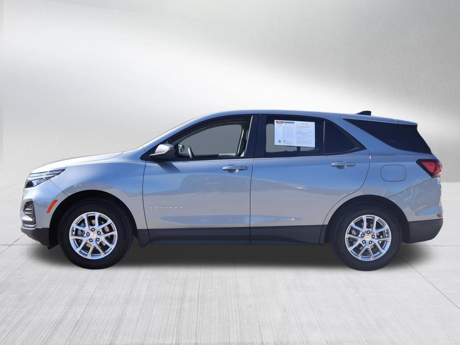 Used 2024 Chevrolet Equinox LS with VIN 3GNAXHEG0RL192855 for sale in Kansas City