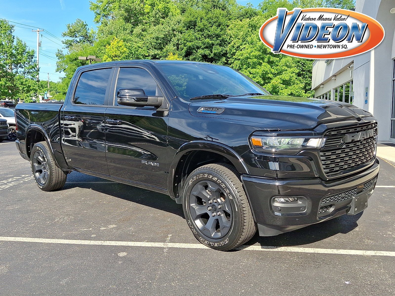 2025 RAM 1500 Big Horn/Lone Star 4x4 Crew Cab 5'7's photo