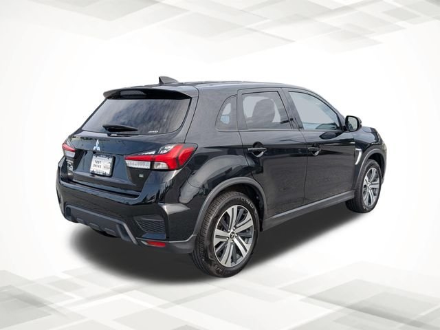 Used 2024 Silver Mitsubishi 2.0 SE image 4