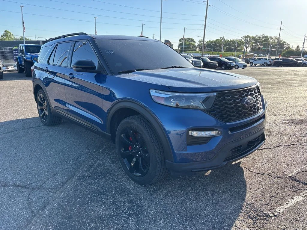 2023 Ford Explorer ST 4WD's photo