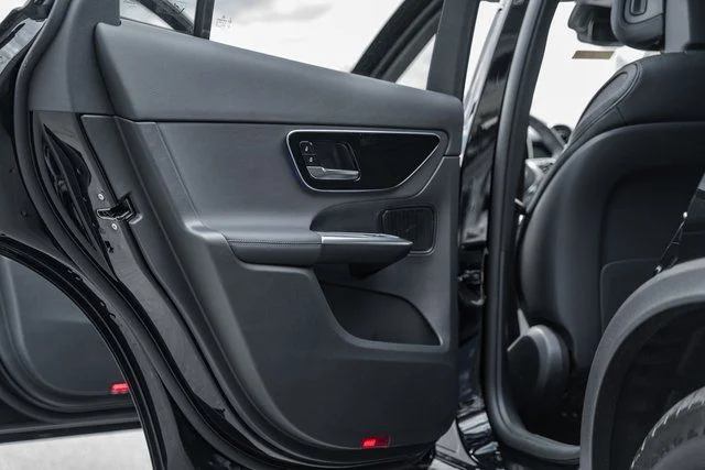 2025 Mercedes-Benz GLC Base - Photo 32