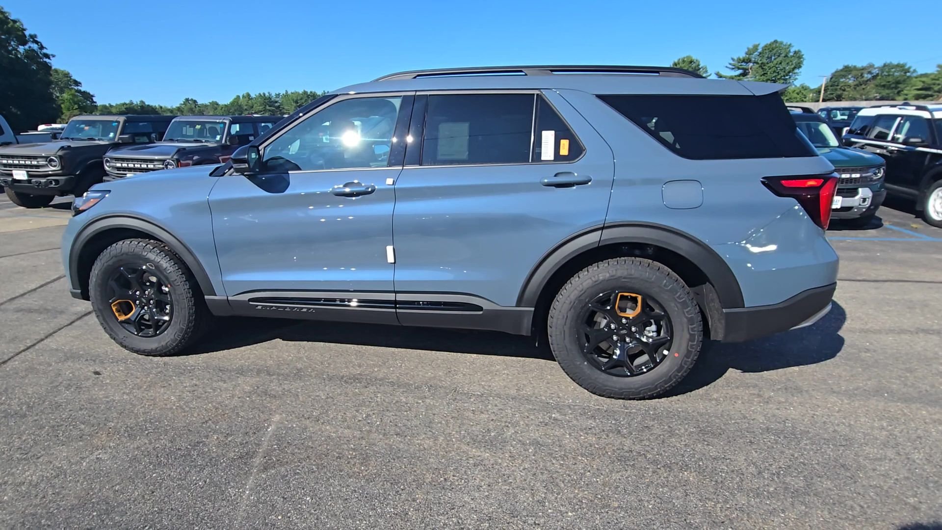 New 2026 Vapor Blue Metallic Ford Tremor® image 17