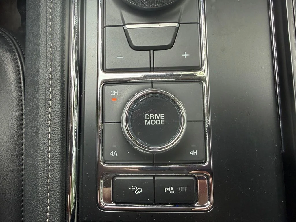 Used 2024 Green Ford XLT image 28