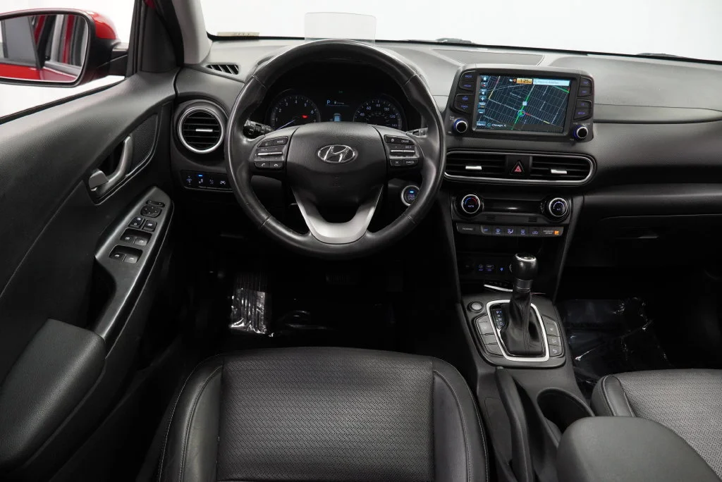 Used 2019 Red Hyundai Ultimate image 9
