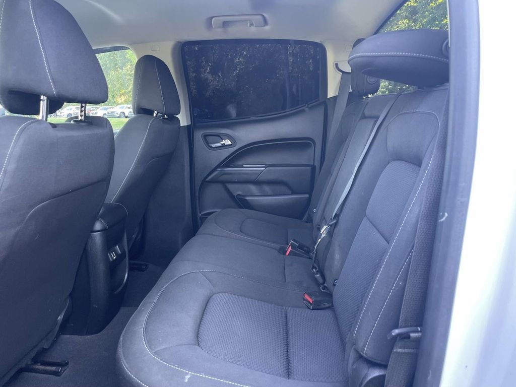 Used 2022 White Chevrolet LT image 11