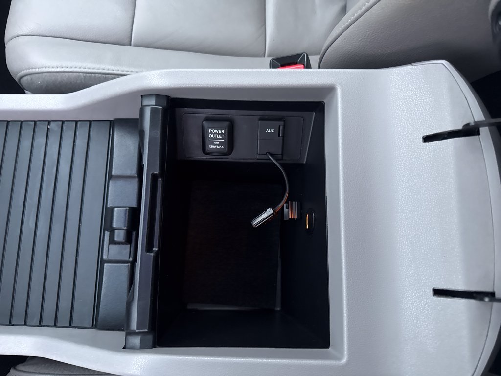 Used 2013 Gray Honda EX-L image 26