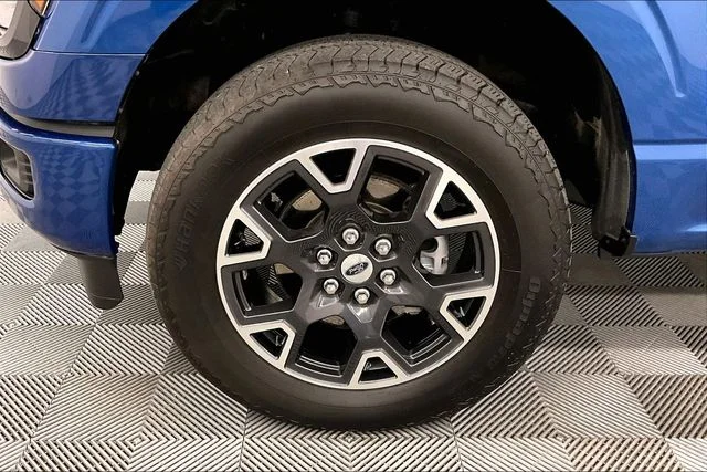Used 2024 Atlas Blue Metallic Ford STX image 10