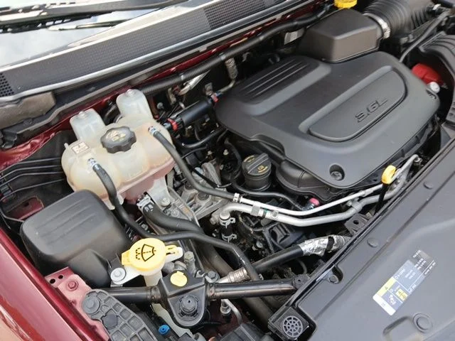 Used 2020 Red Chrysler Touring L Plus image 64