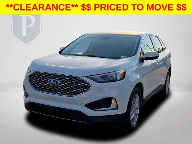 Used 2024 White Ford SEL image 12