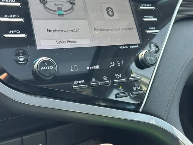 Used 2018 Gray Toyota XLE image 40