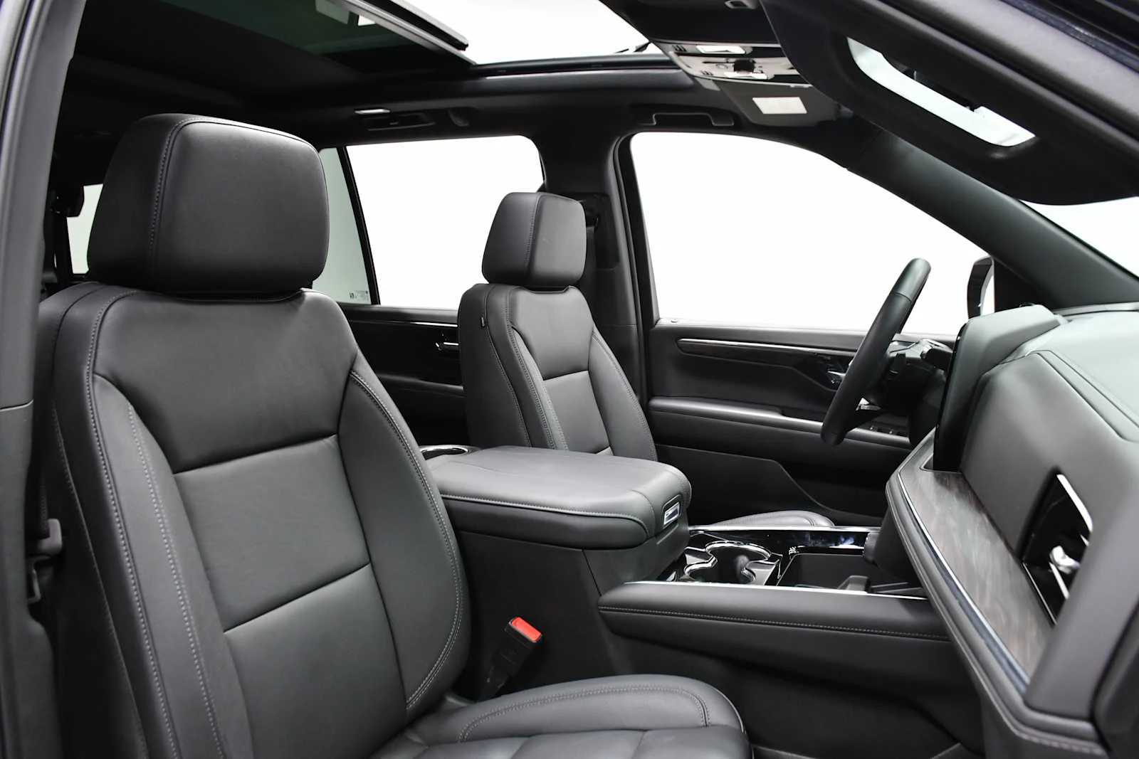 Used 2025 Dark Ash Metallic Chevrolet LT image 22