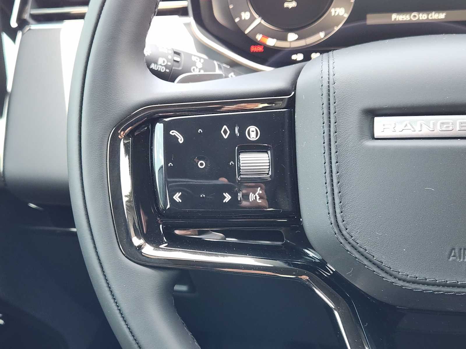 New 2026 Borasco Grey LAND ROVER Dynamic SE image 26