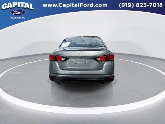 Used 2025 Gray Nissan 2.5 SR image 7