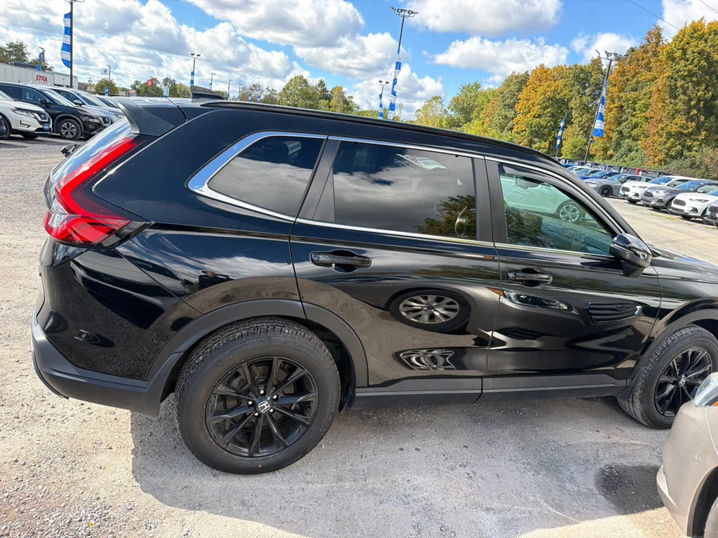 Used 2023  Honda Sport image 8