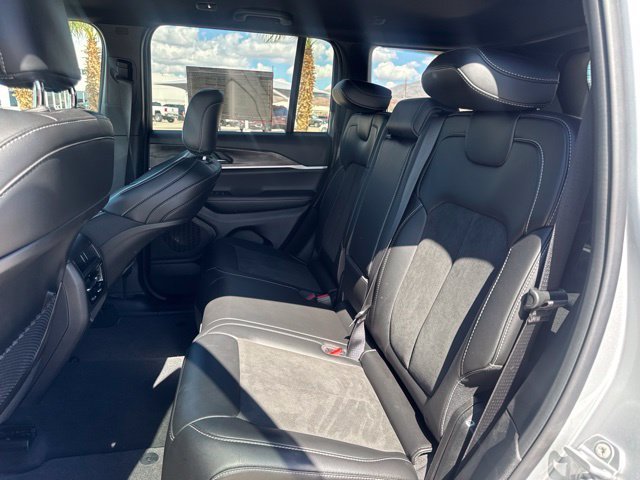 2026 Jeep Grand Cherokee Laredo - Photo 10