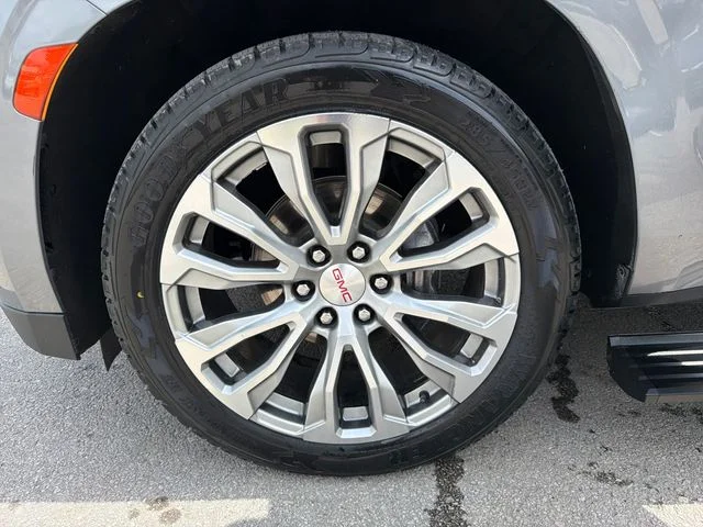 Used 2021 Gray GMC Denali image 31