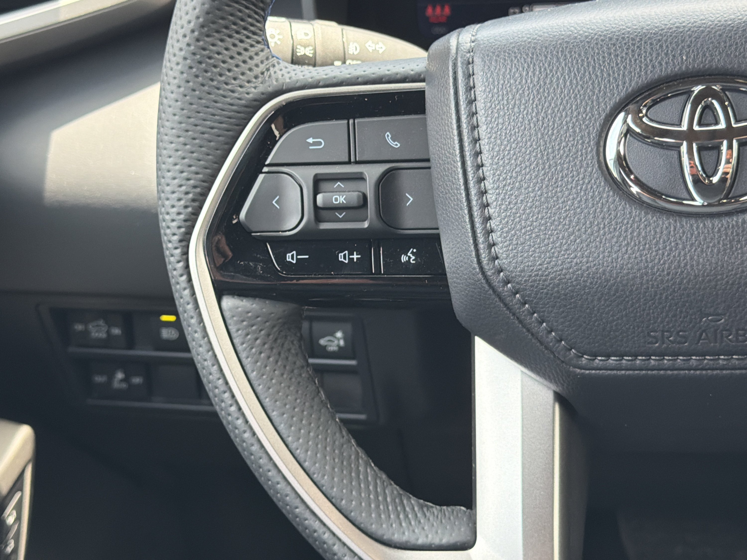 2026 Toyota Tundra Platinum - Photo 18